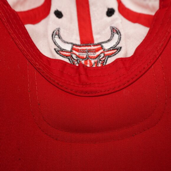 Chicago Bulls Hat Cap Strap Back Red Black White One Size NBA Basketball - Picture 7 of 9